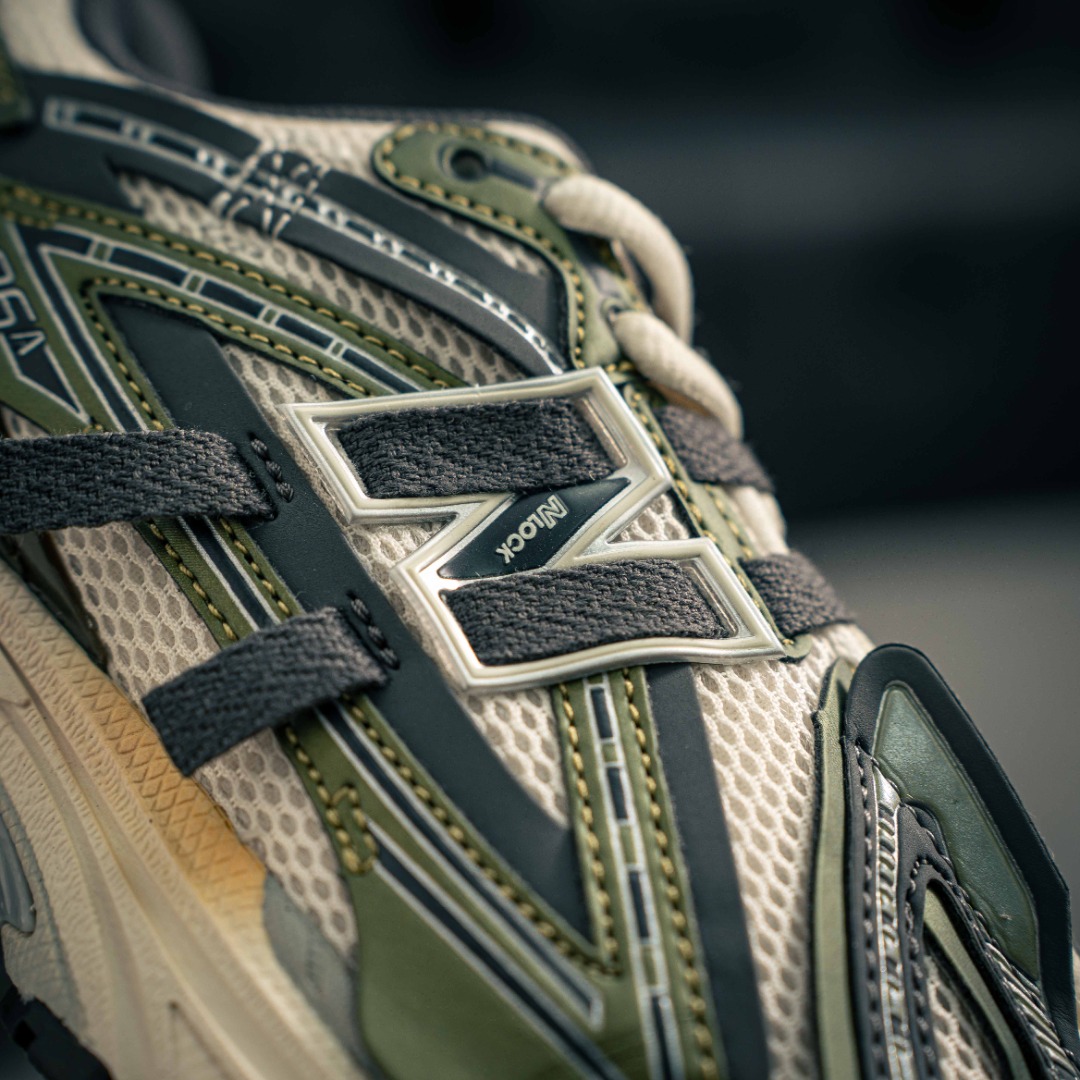 New Balance Sneakers-352