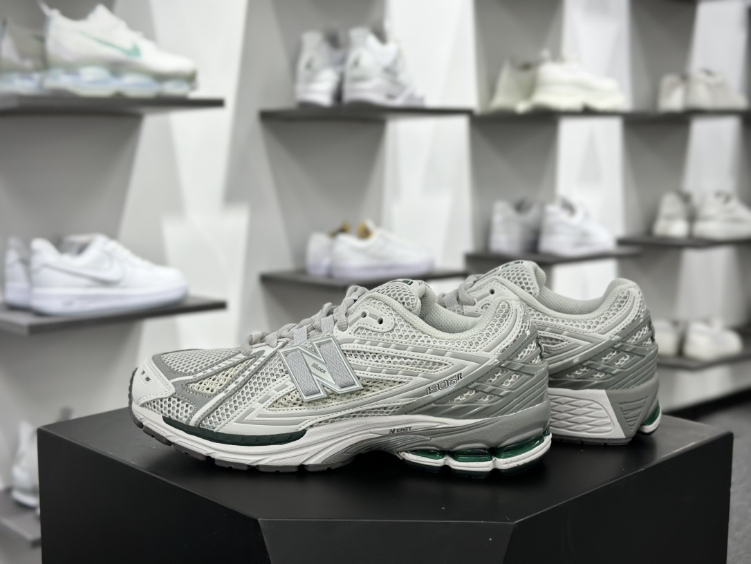 New Balance Sneakers-359