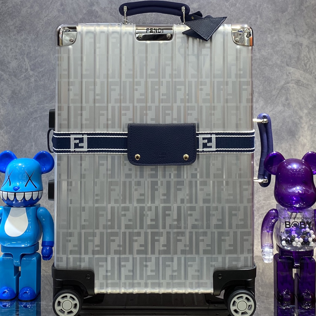 Fendi luggage-14