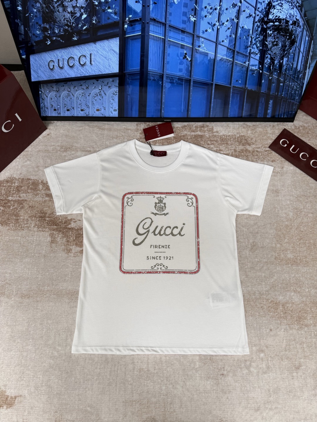 Gucci clothing-8