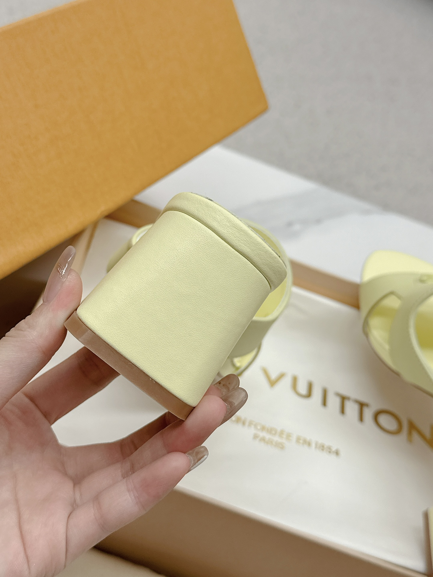 LV Summer footwear