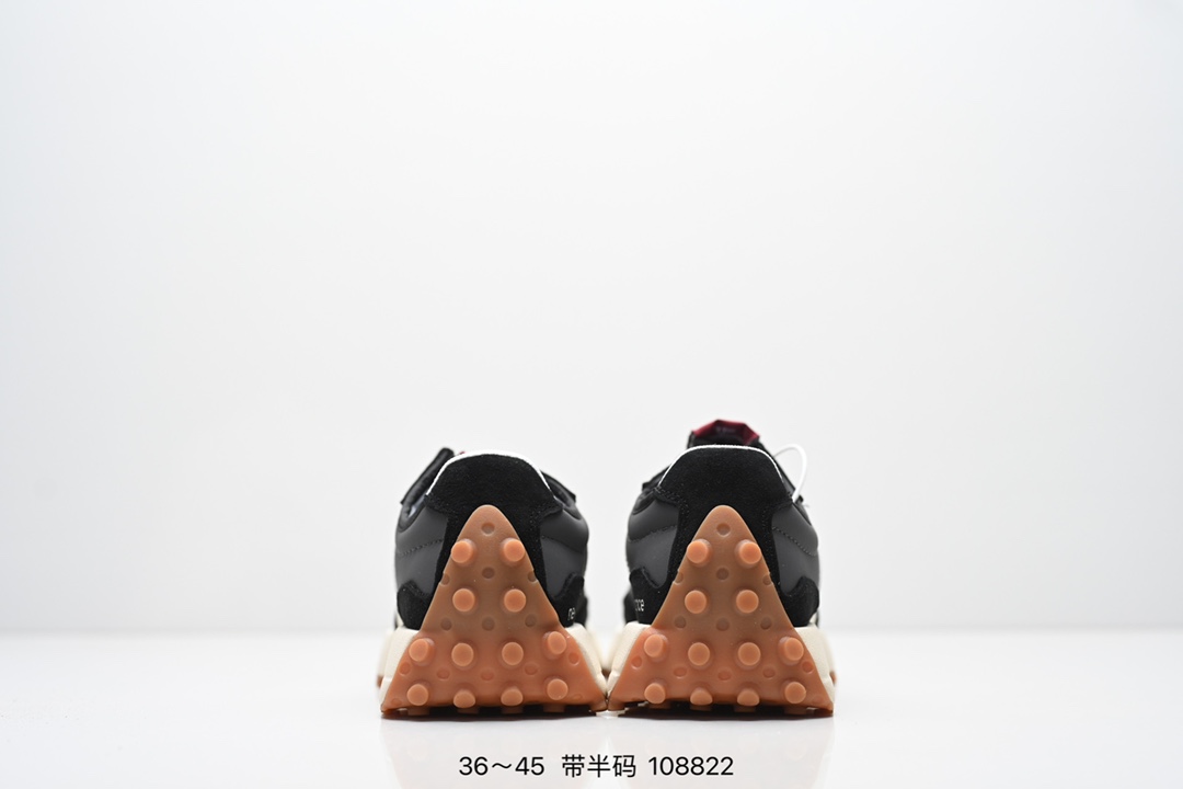 New Balance Sneakers-109