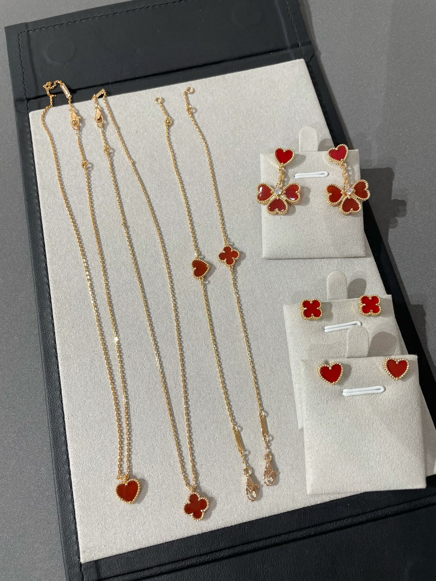 Van Cleef & Arpels Bracelet-121