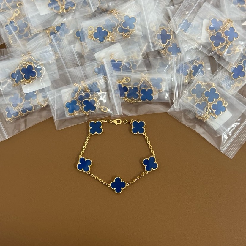 Van Cleef & Arpels Bracelet-49