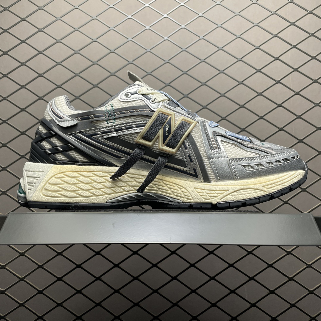 New Balance Sneakers-87