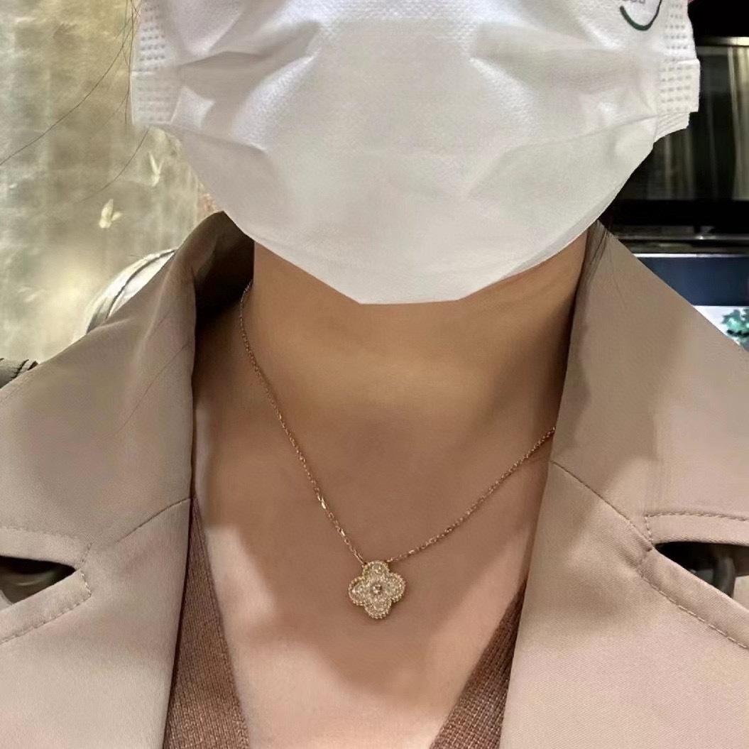 Van Cleef & Arpels necklace-16