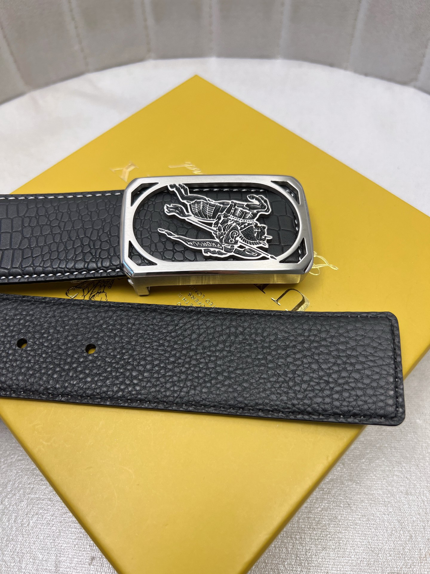 Burberry belt-81