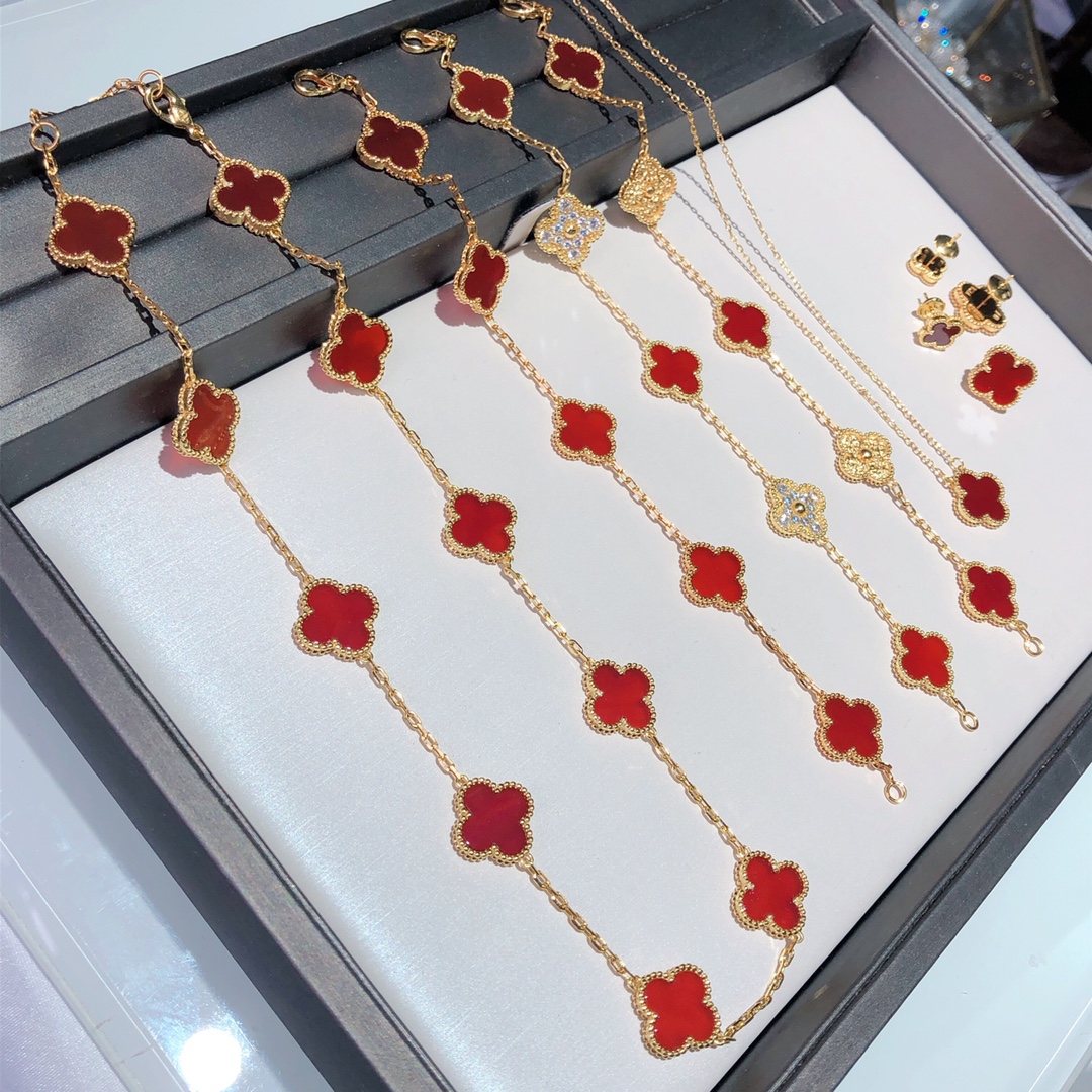 Van Cleef & Arpels Bracelet-119