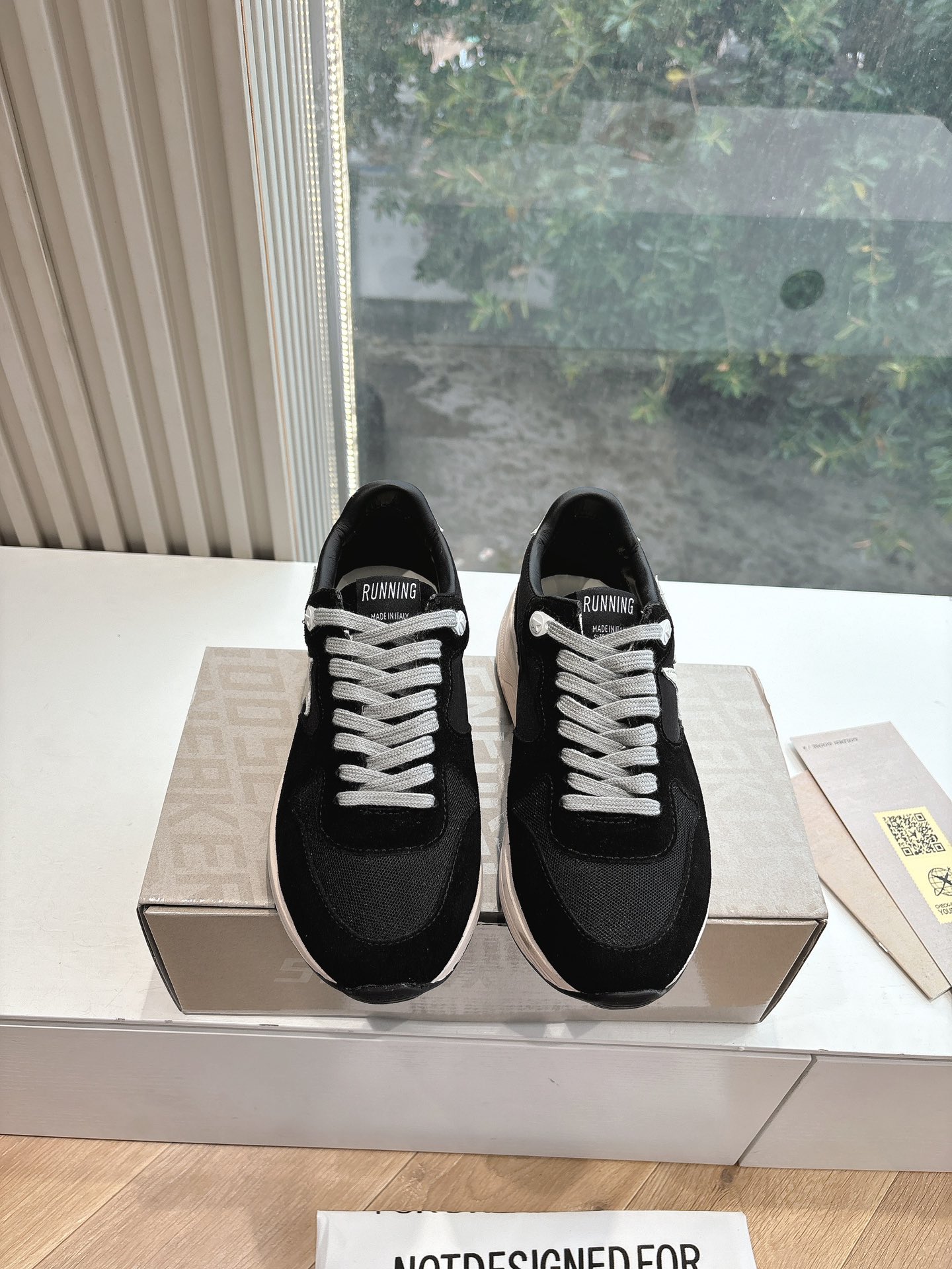 Golden Goose Sneakers-21