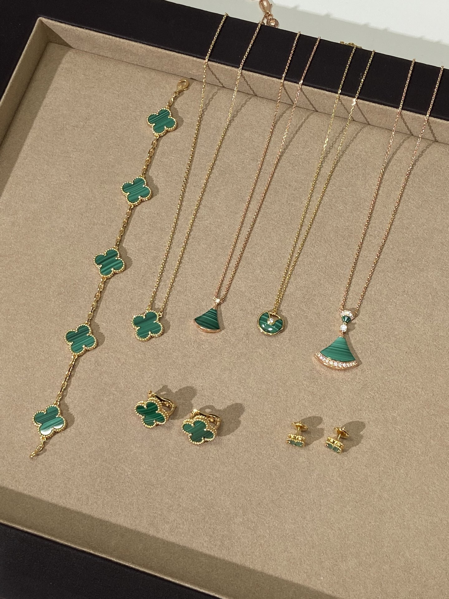 Van Cleef & Arpels Bracelet-96