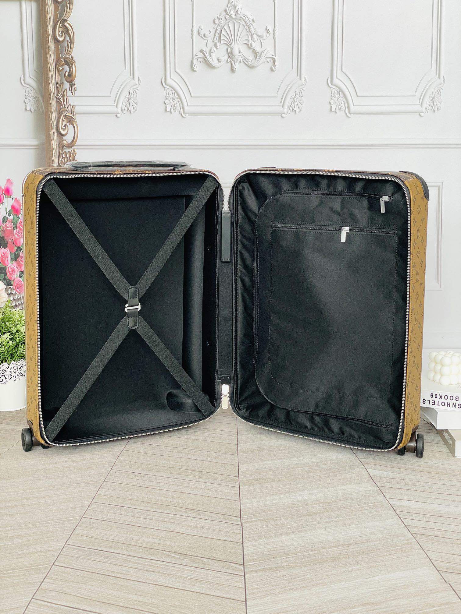 LV luggage-34