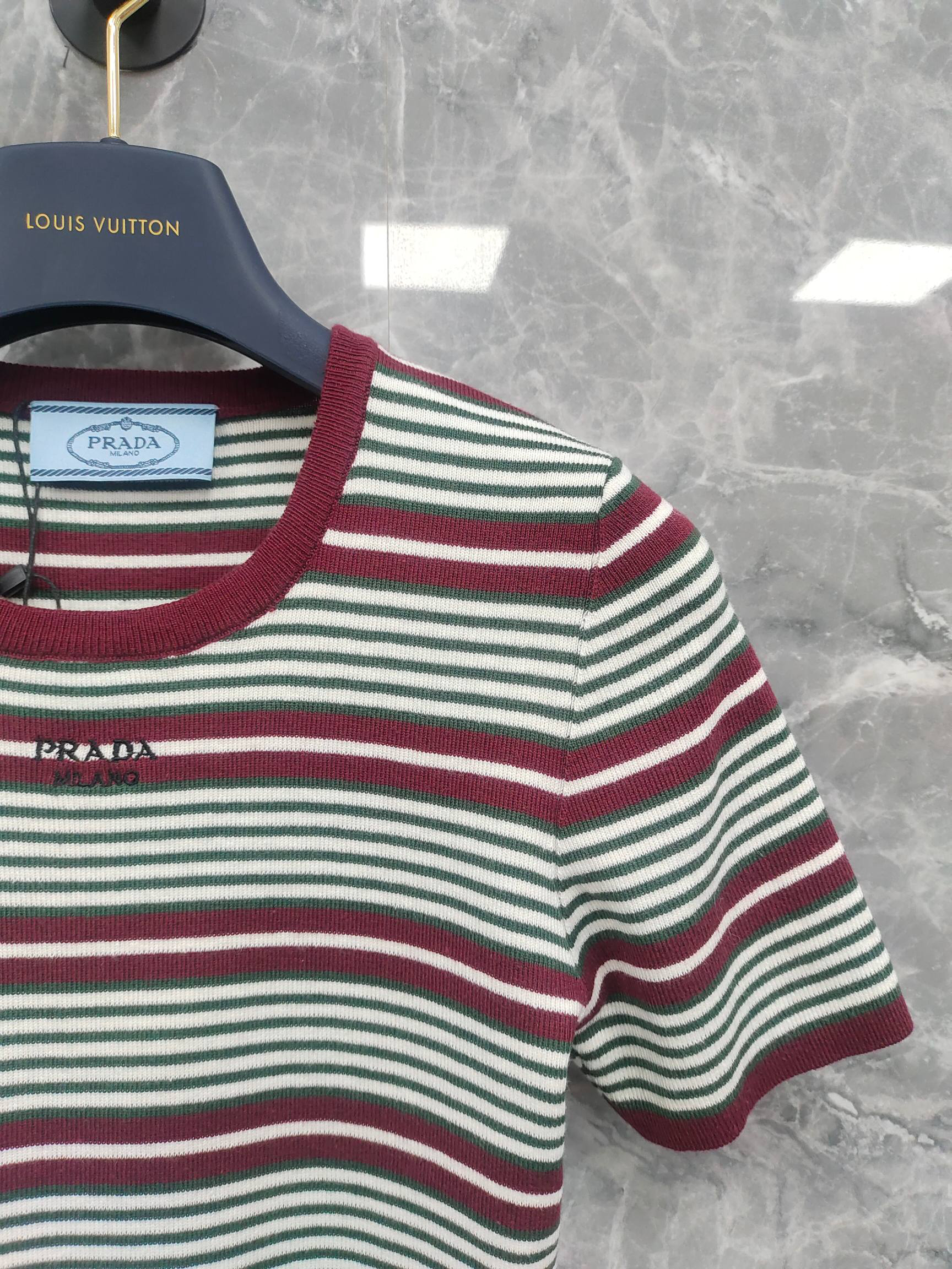 Prada Clothing-270