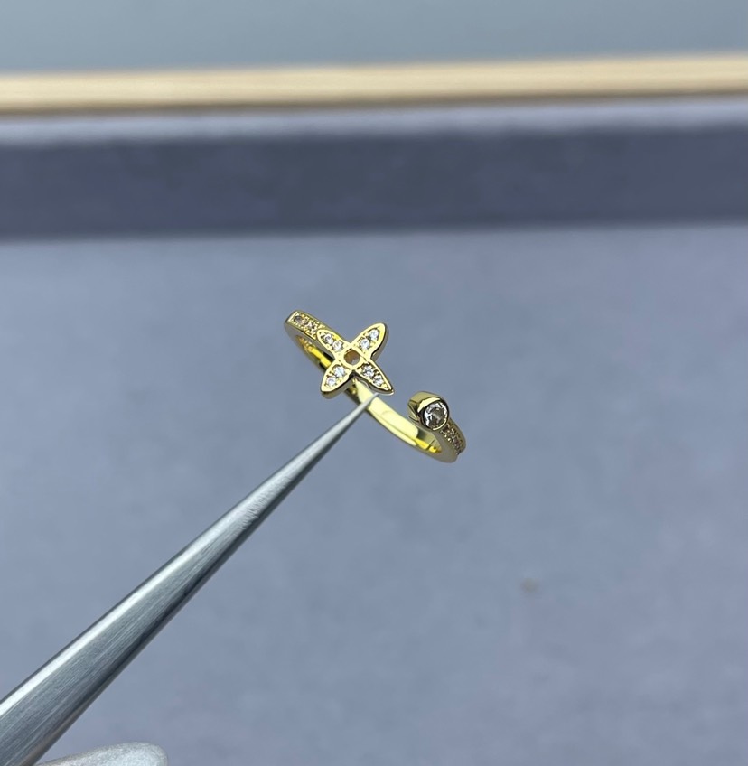 LV ring-49