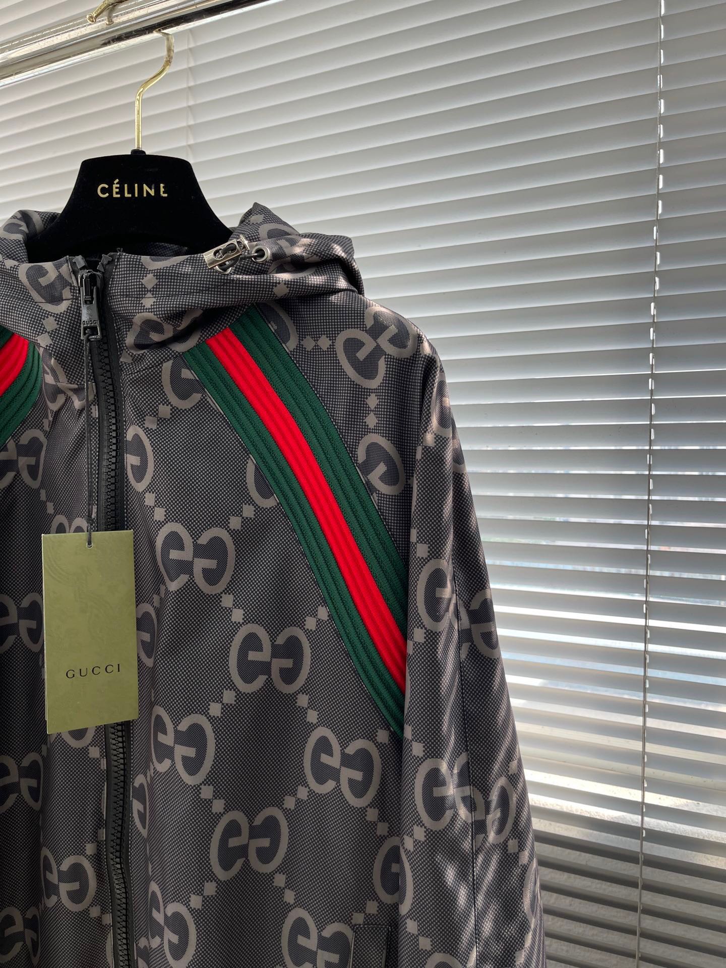 Gucci Clothing-183
