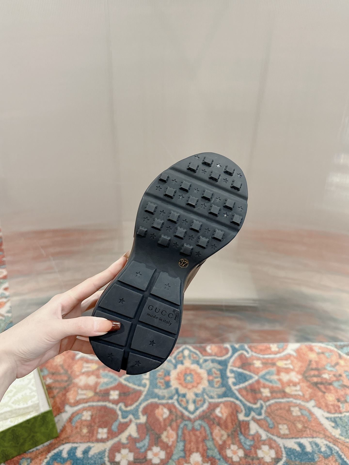 Gucci Sneakers-123