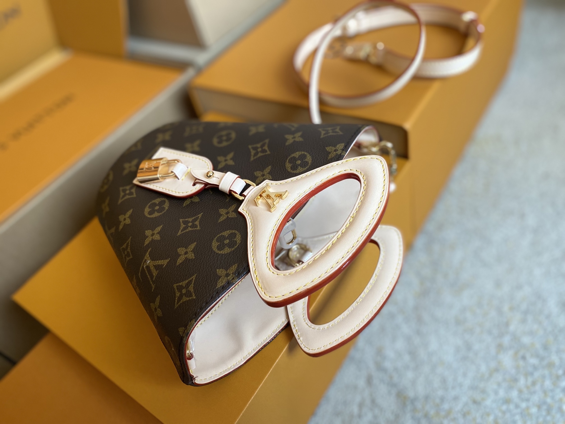 Louis Vuitton Hot New Product-50