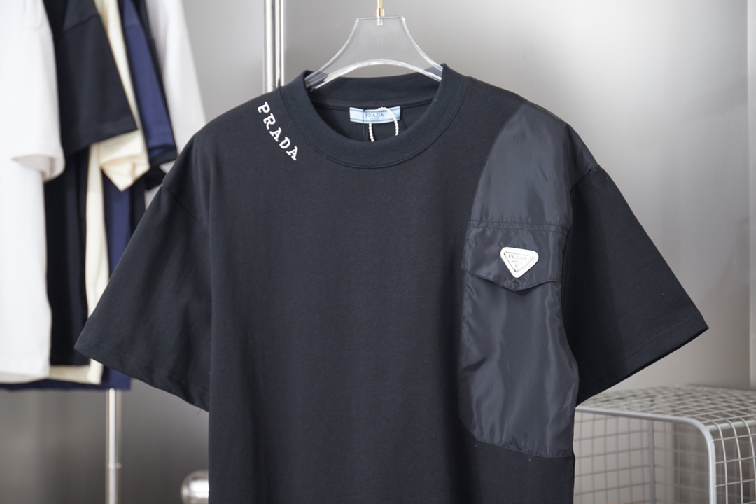 Prada clothing-246