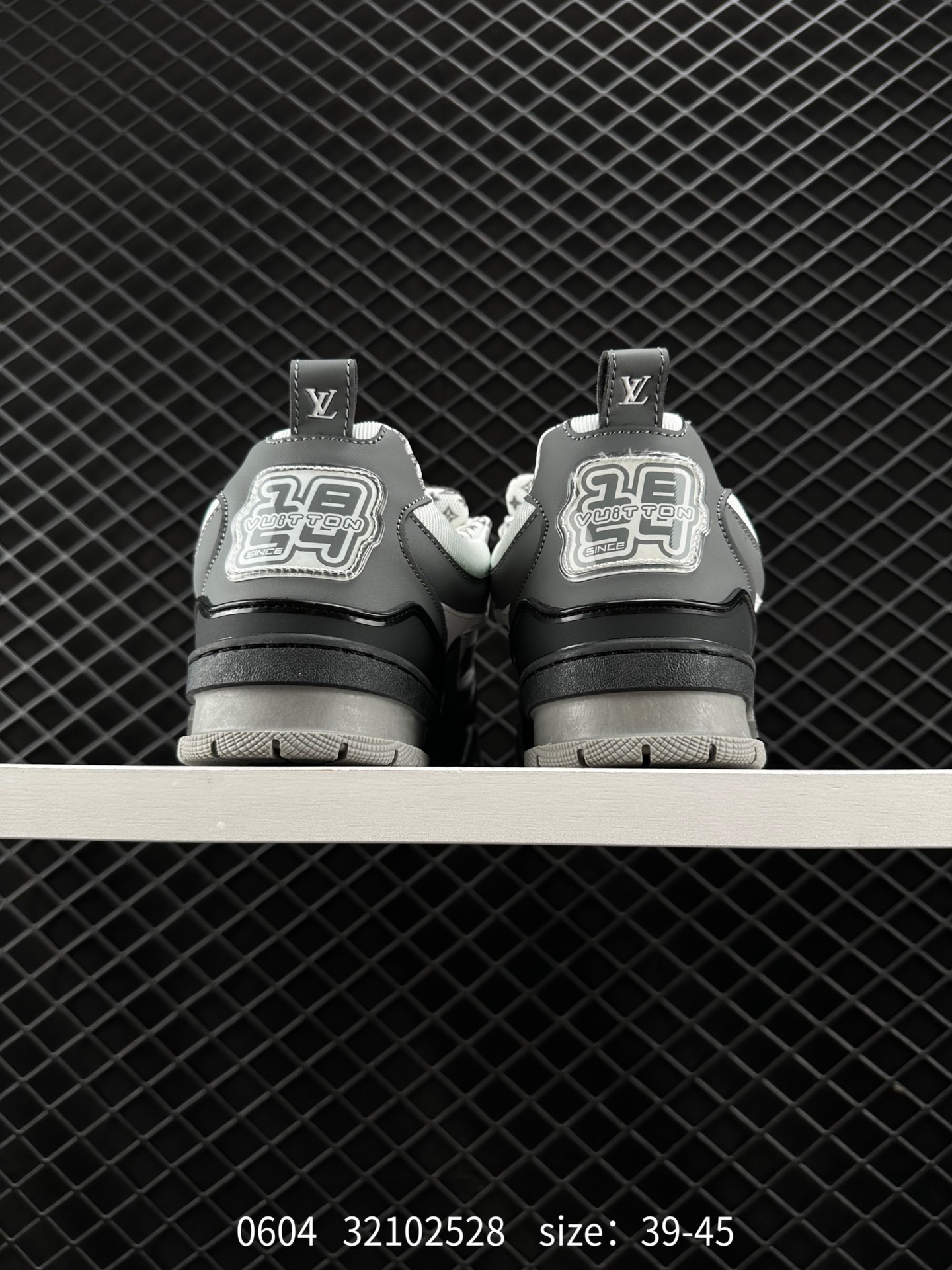 Lv Sneakers-17