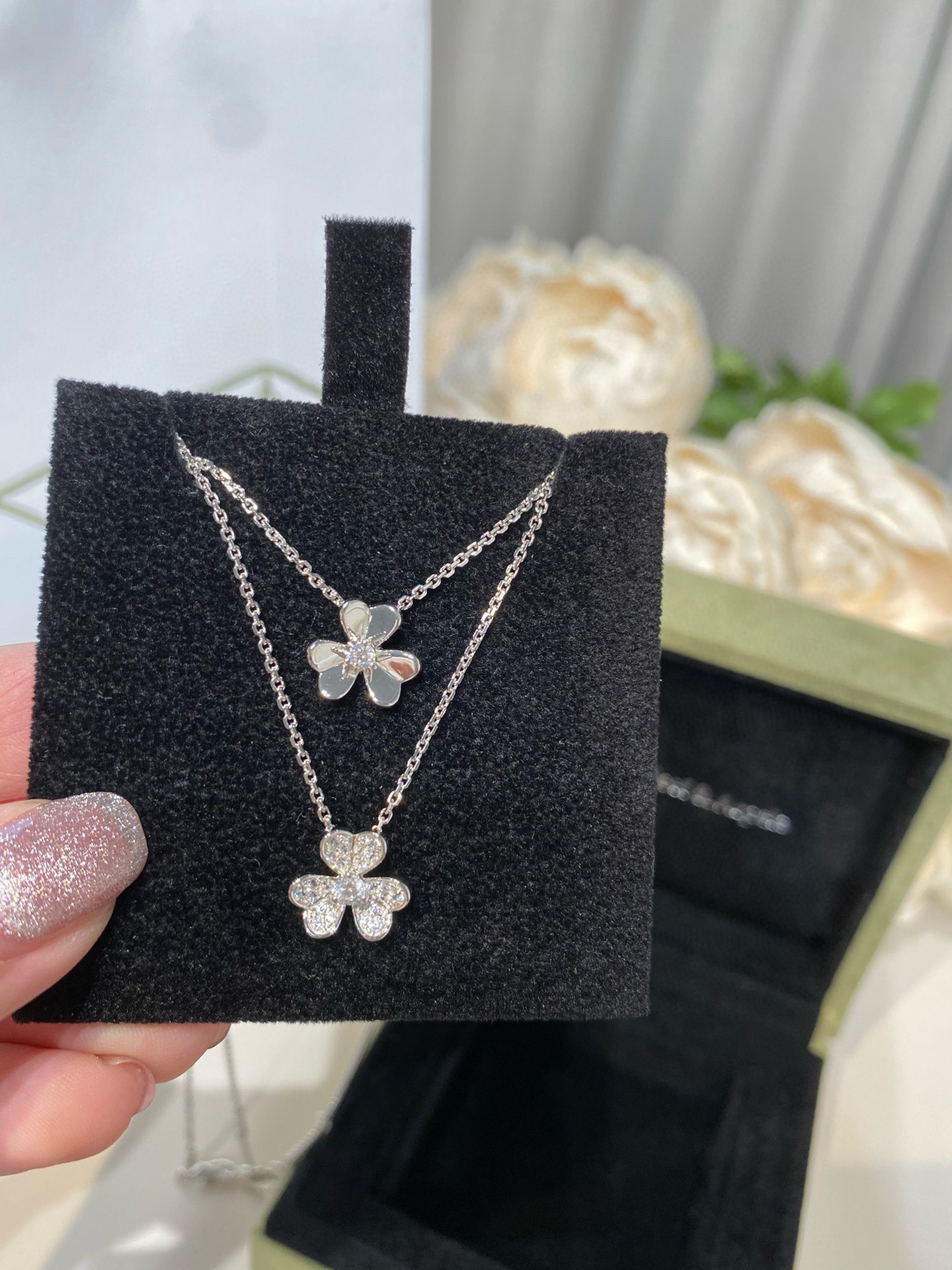 Van Cleef & Arpels necklace-86