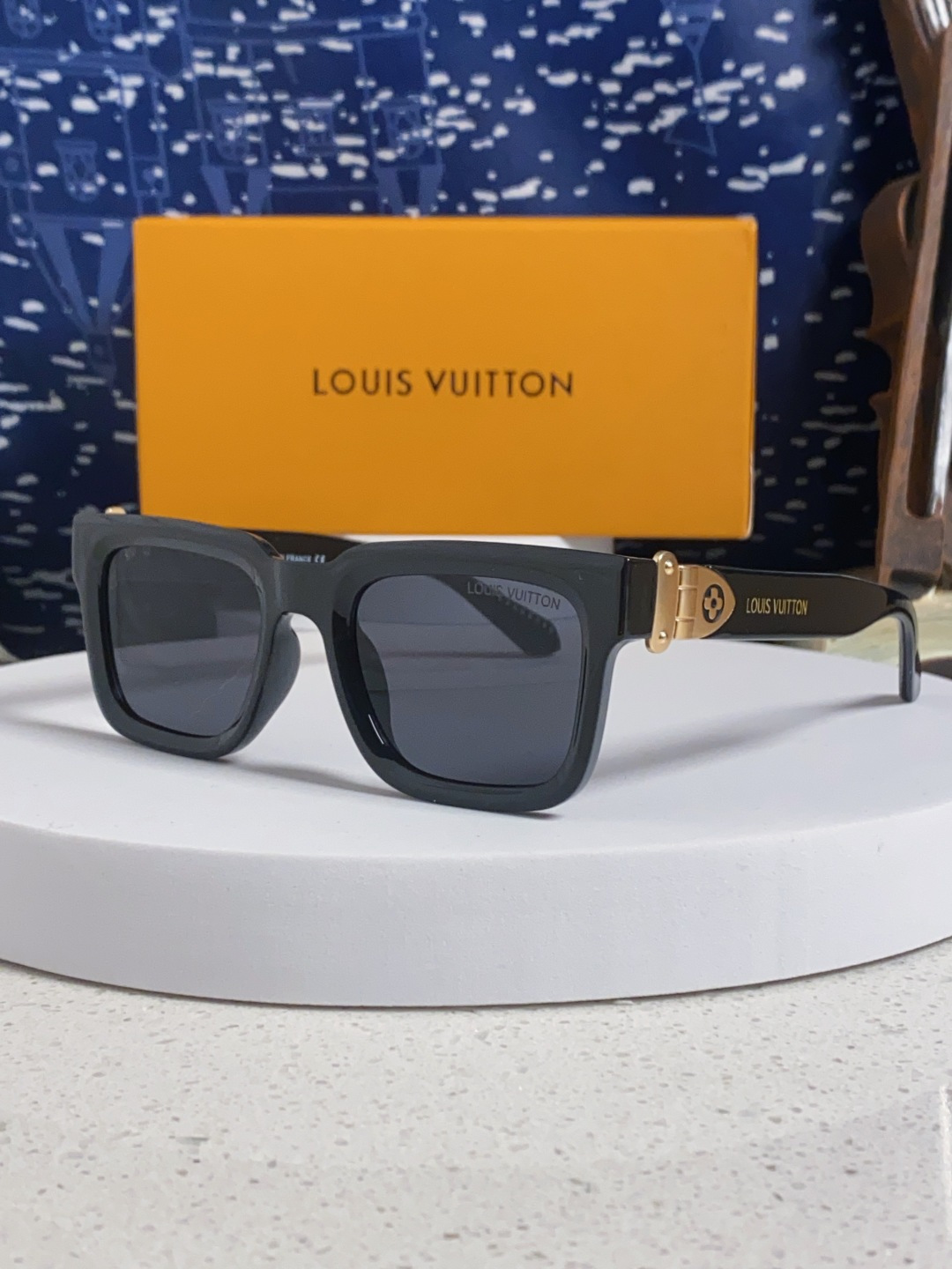 LV glasses-55