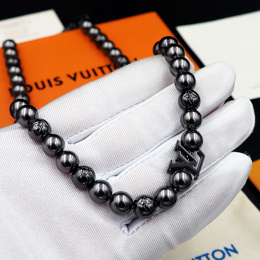 LV necklace-64