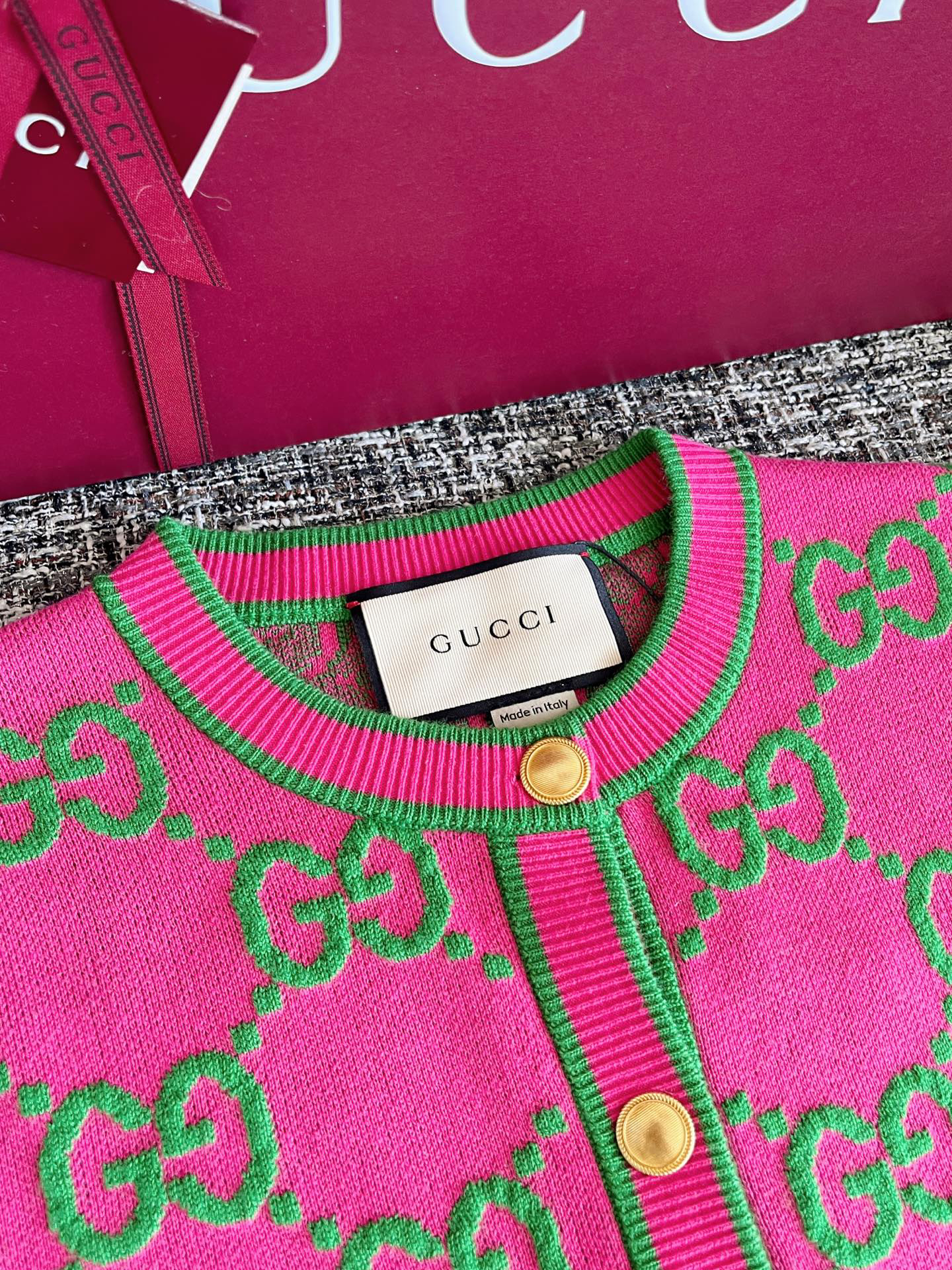 Gucci Clothing-234