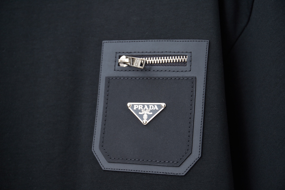 Prada clothing-239