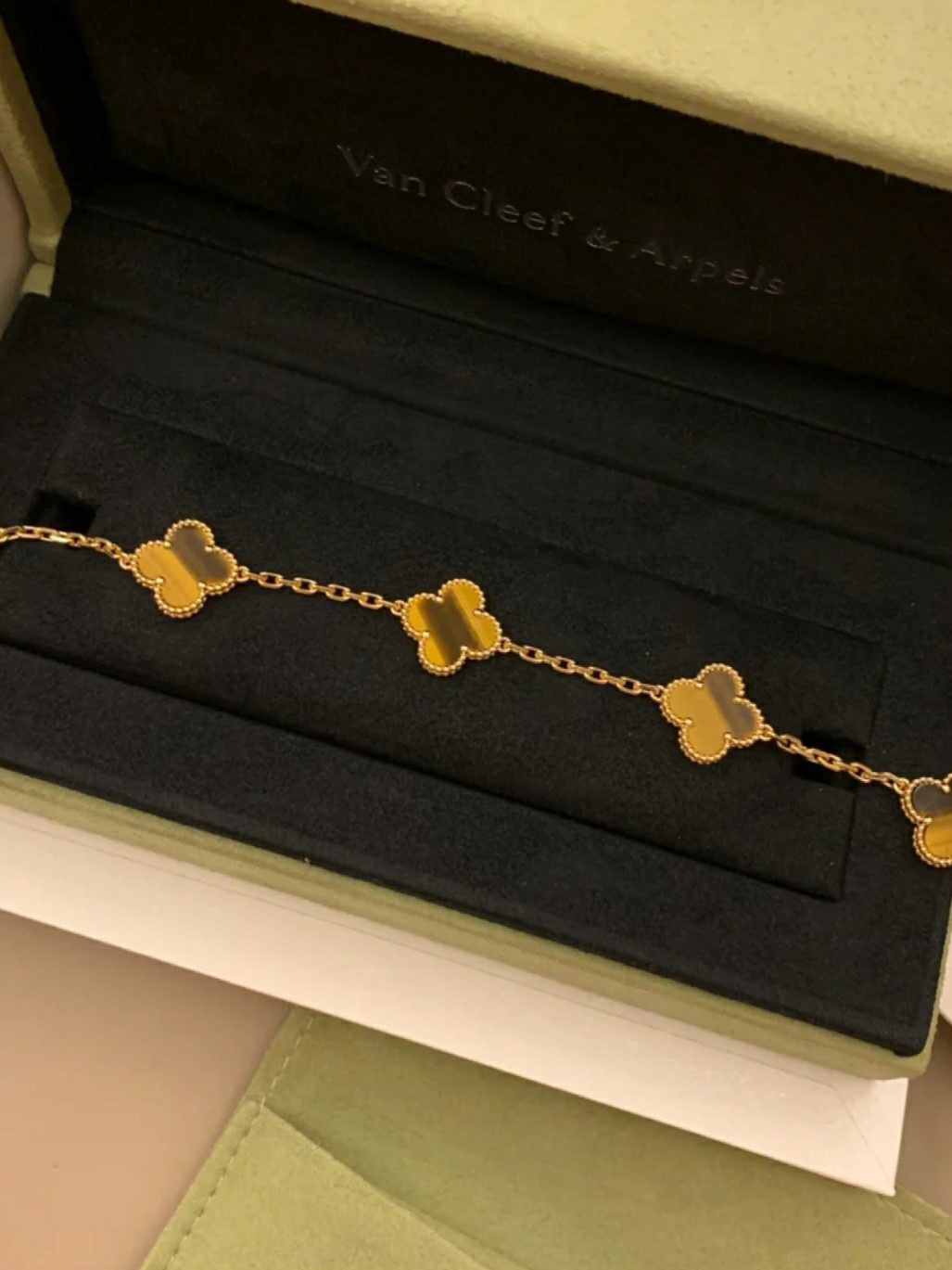 Van Cleef & Arpels Bracelet-82