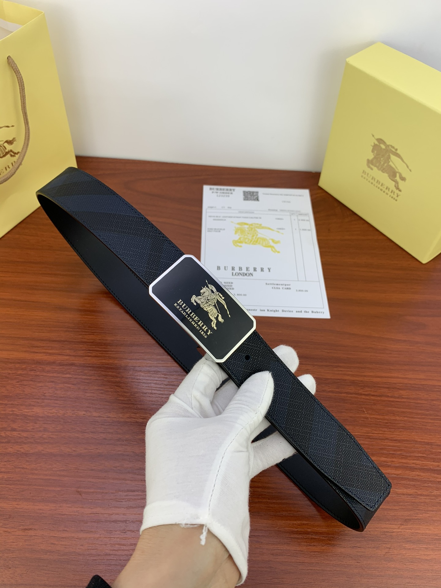 Burberry belt-89