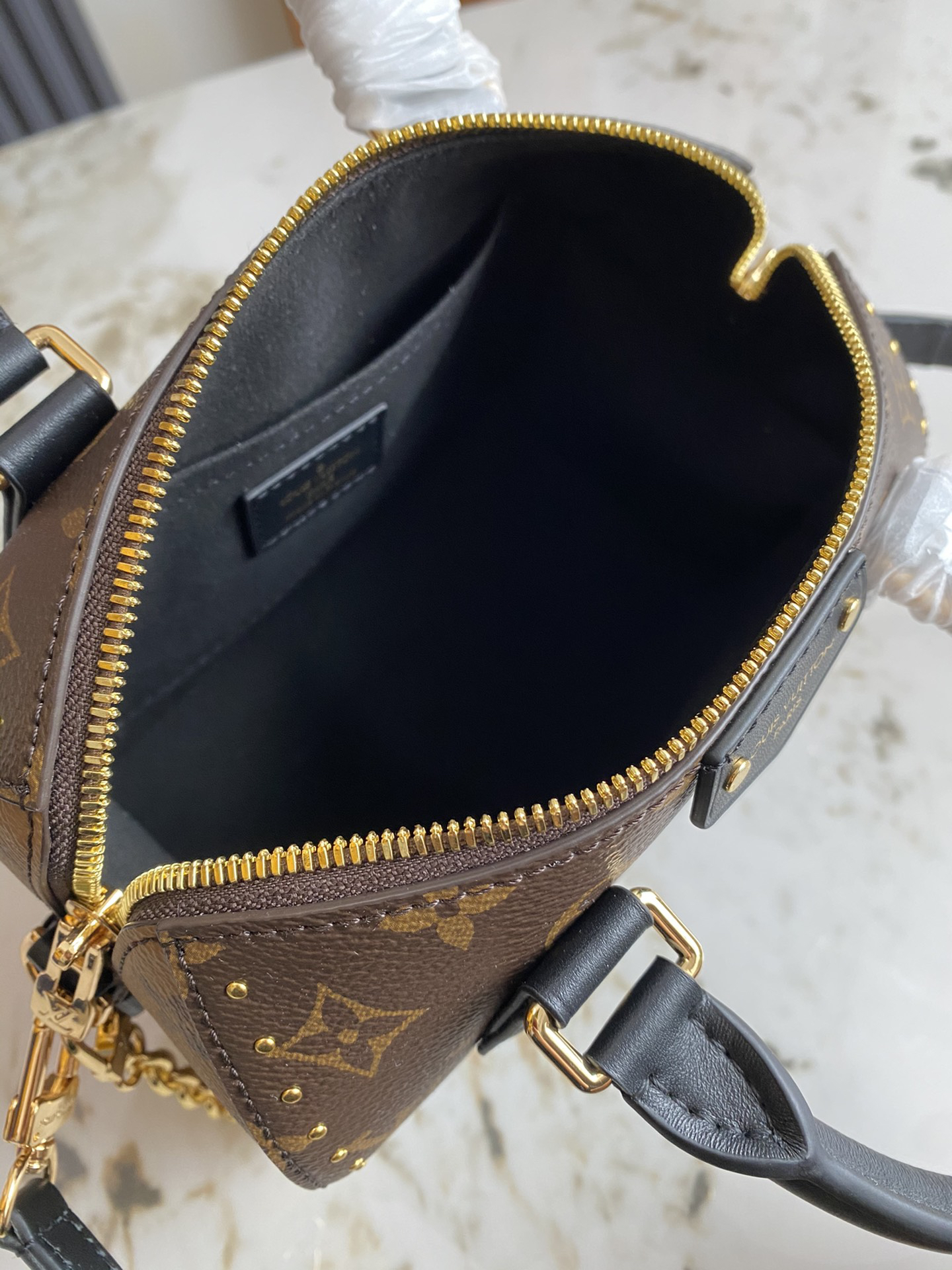 Louis Vuitton Hot New Product-129