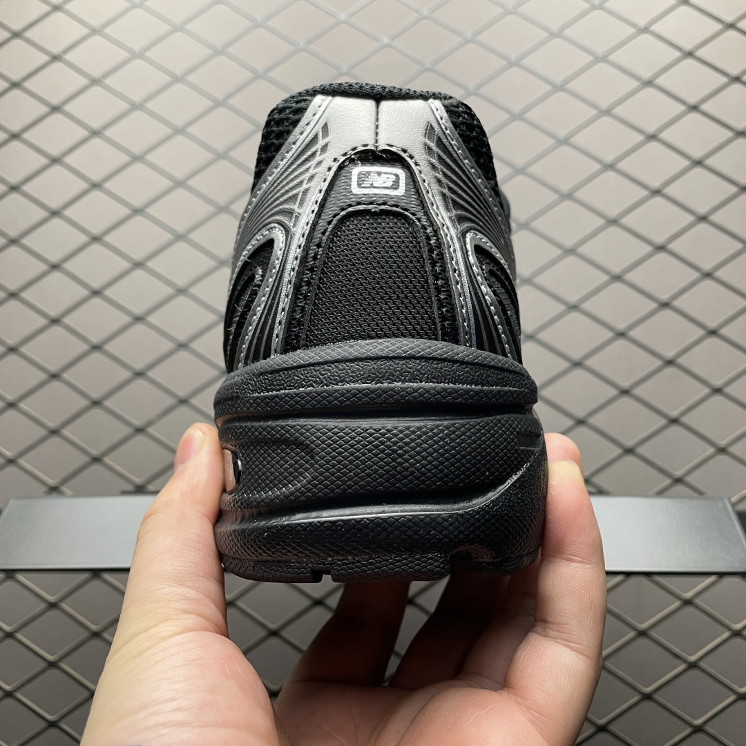 New Balance Sneakers-226