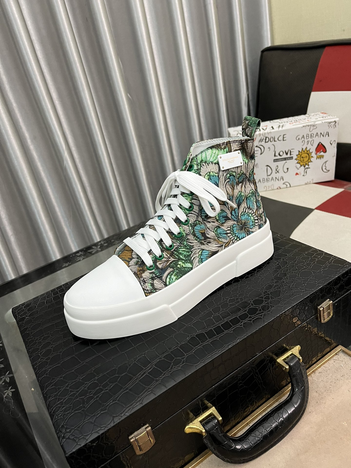 D&G Sneakers-100