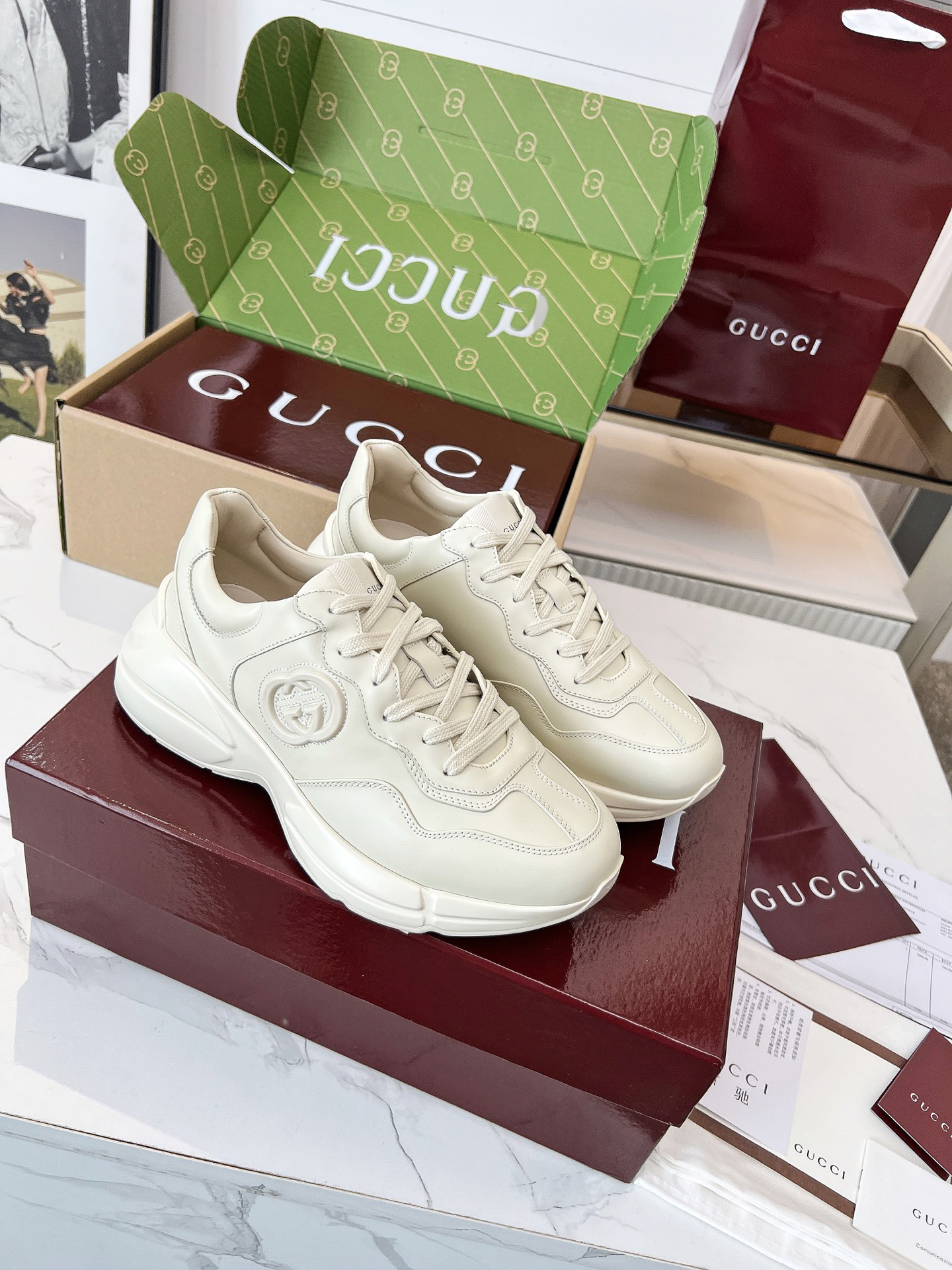 Gucci Sneakers-111
