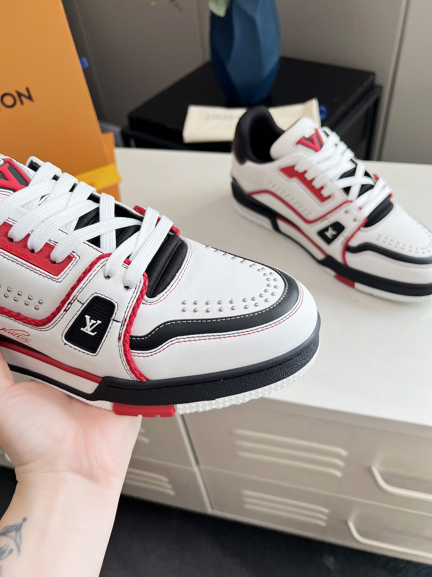 Lv Sneakers-68