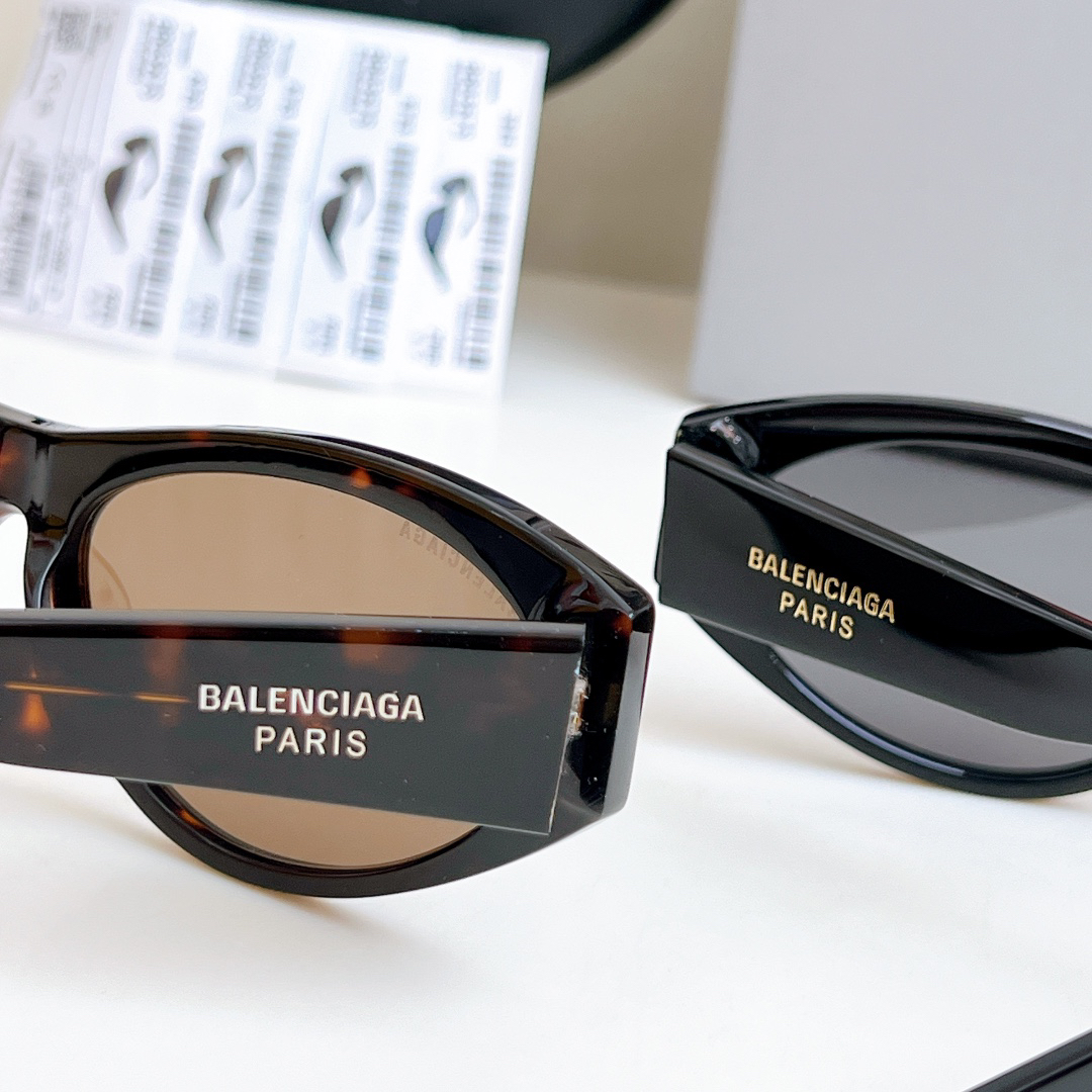 Balenciaga glasses-8