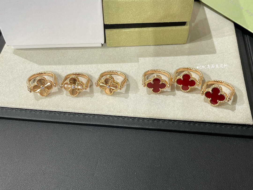 Van Cleef & Arpels ring-88