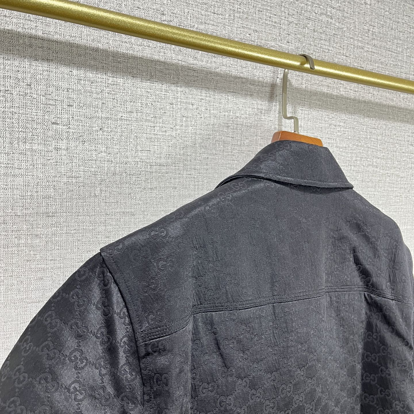 Gucci Clothing-122