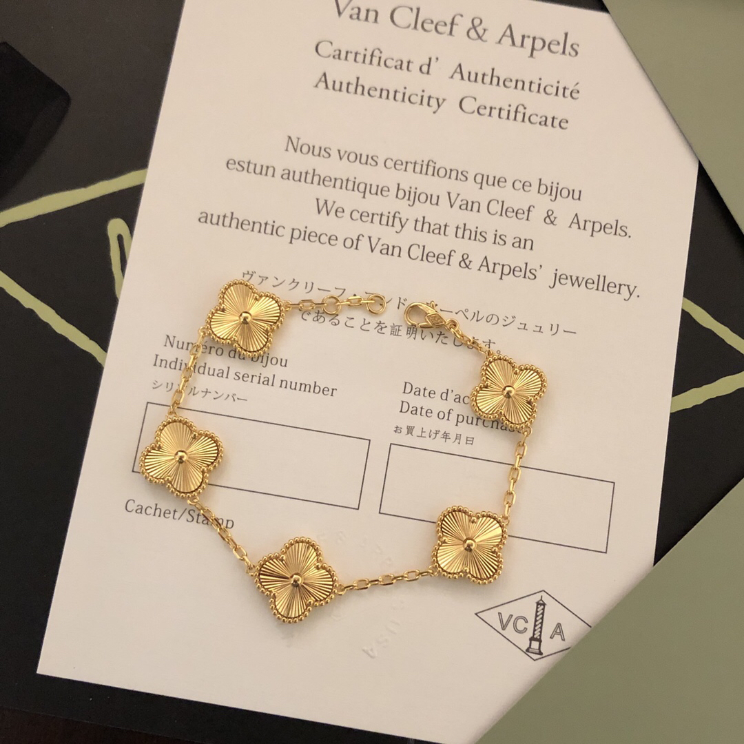 Van Cleef & Arpels Bracelet-36