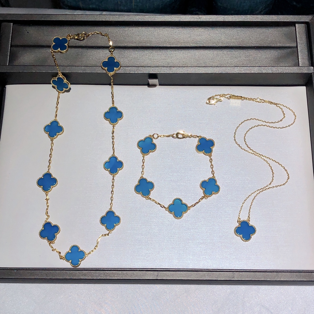 Van Cleef & Arpels Bracelet-120