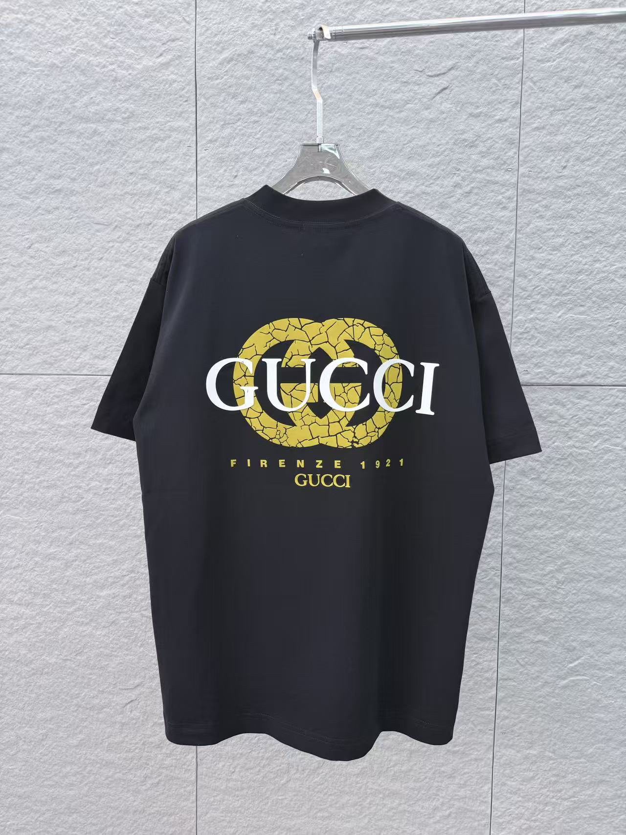 Gucci clothing-164