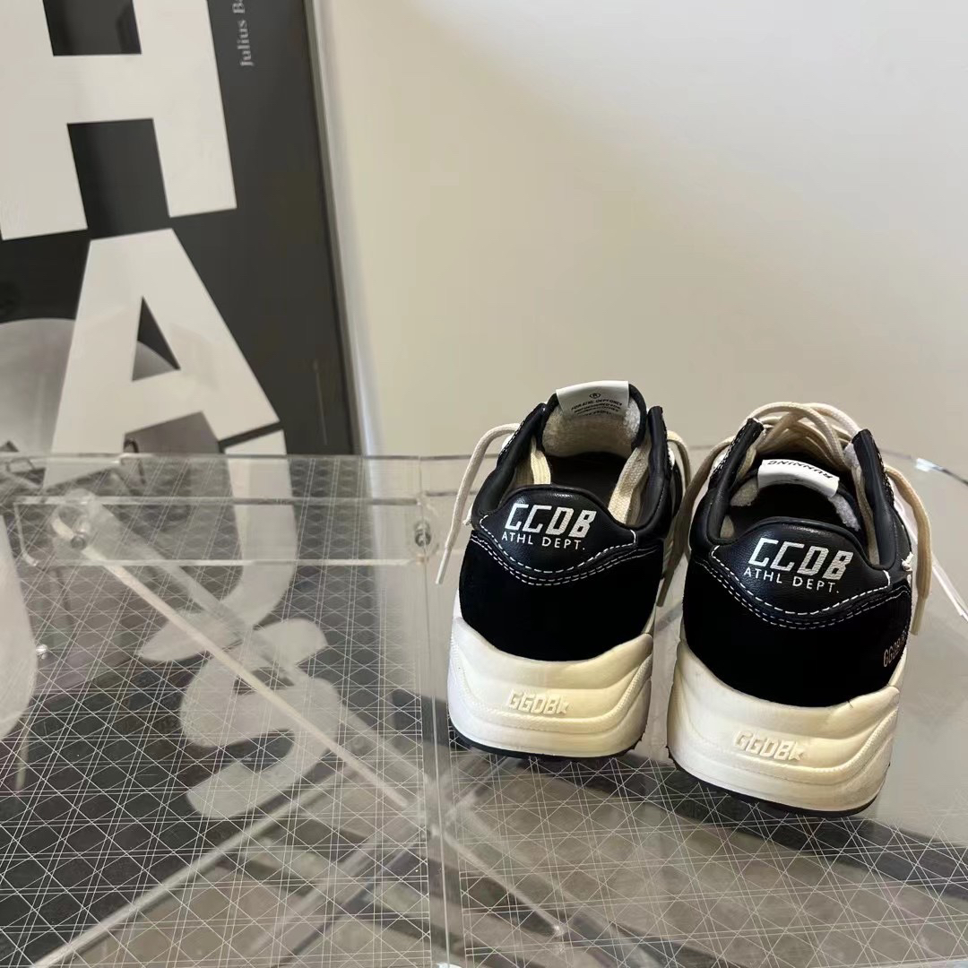 Golden Goose Sneakers-35