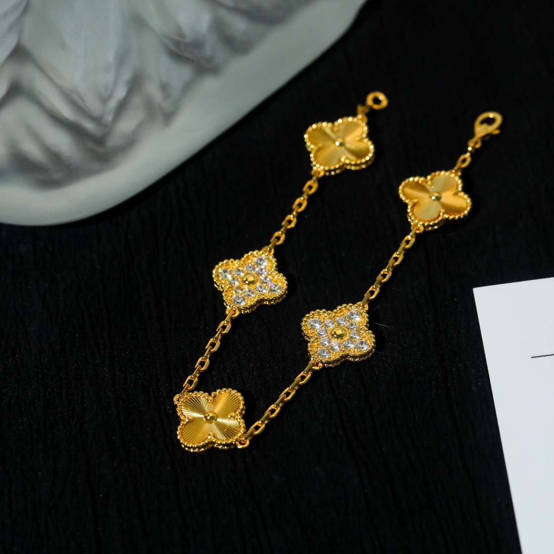 Van Cleef & Arpels Bracelet-77