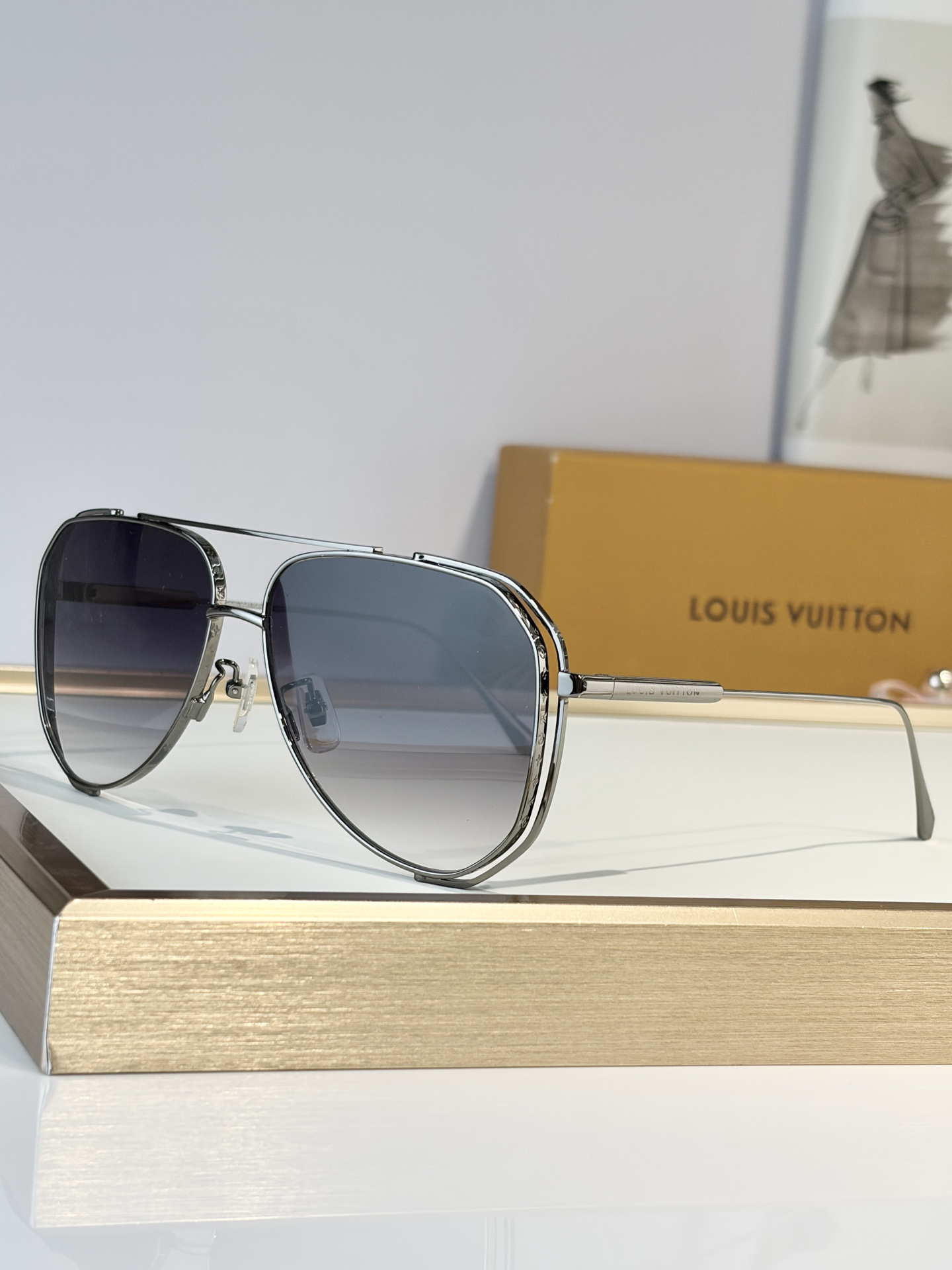 LV glasses-50