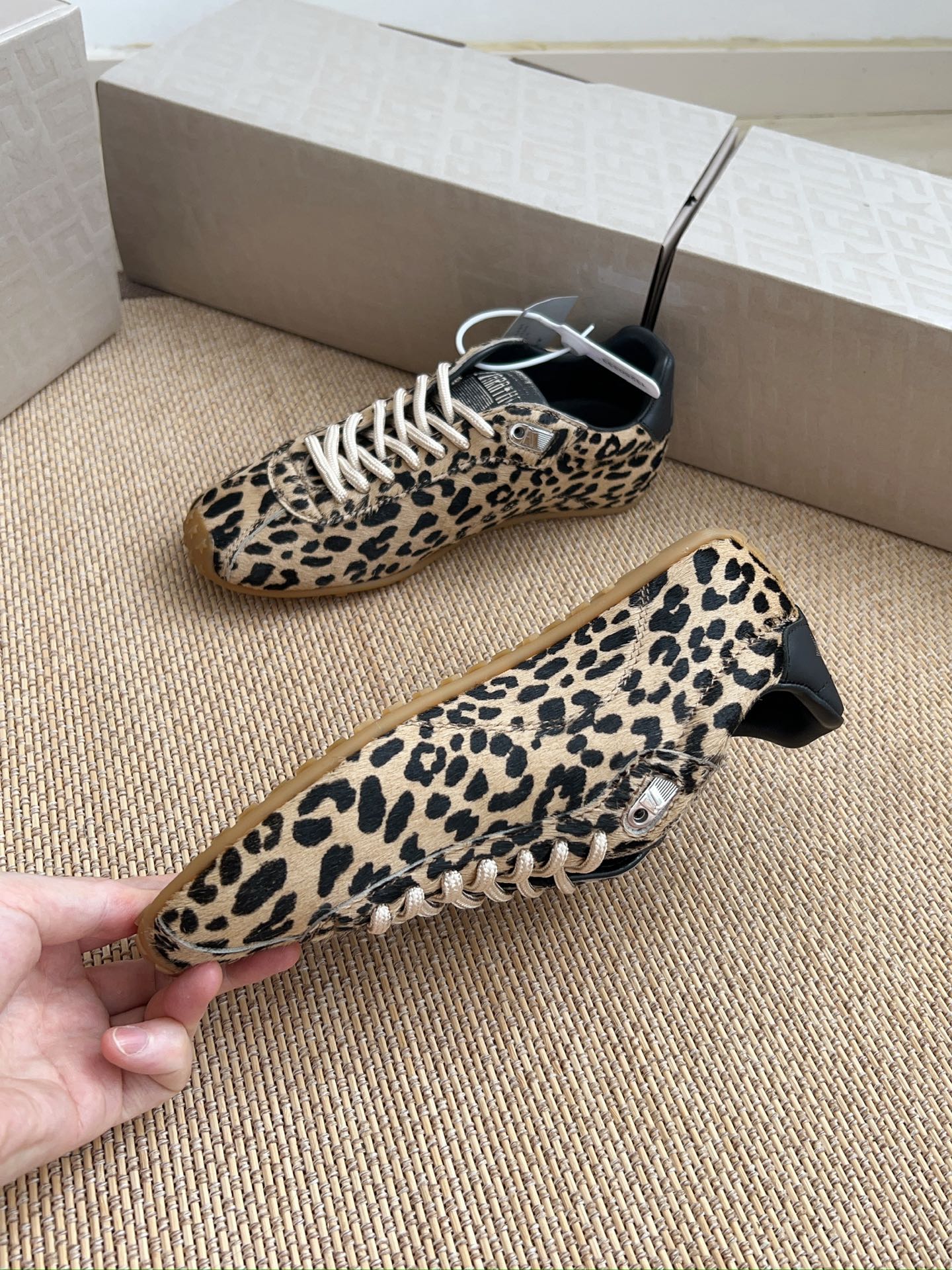 Golden Goose Sneakers-12