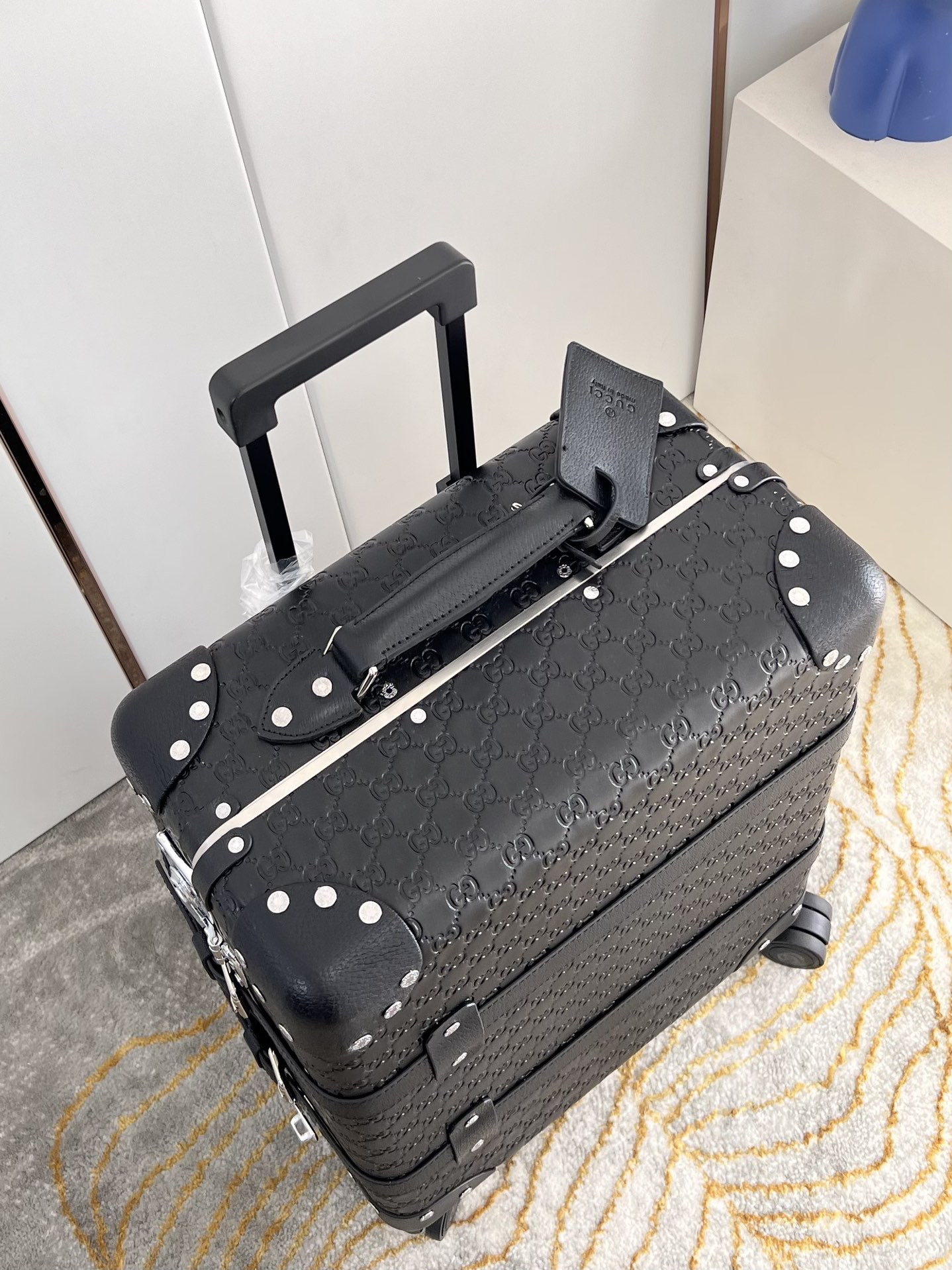 Gucci luggage-1