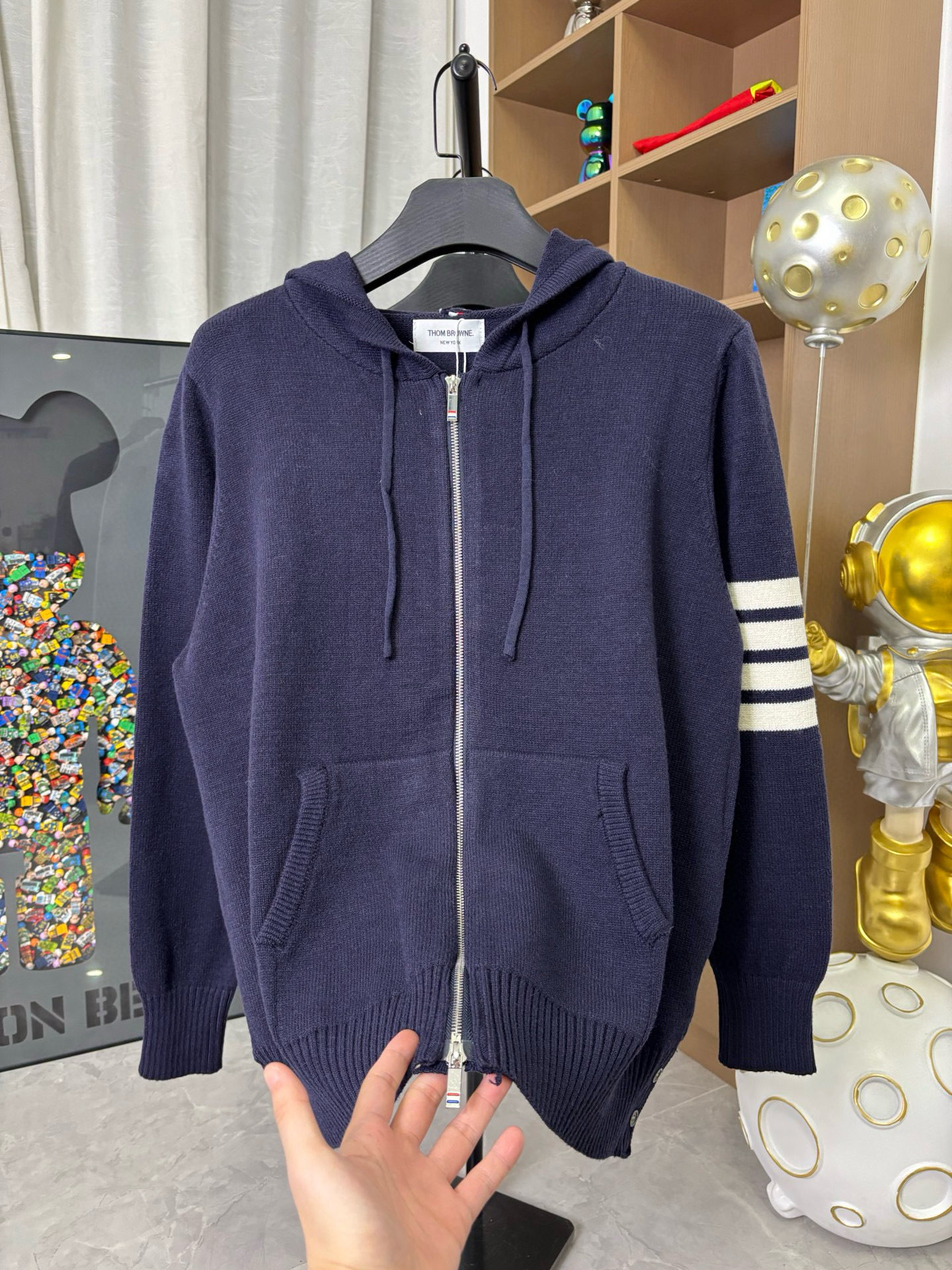 LV Clothing-304
