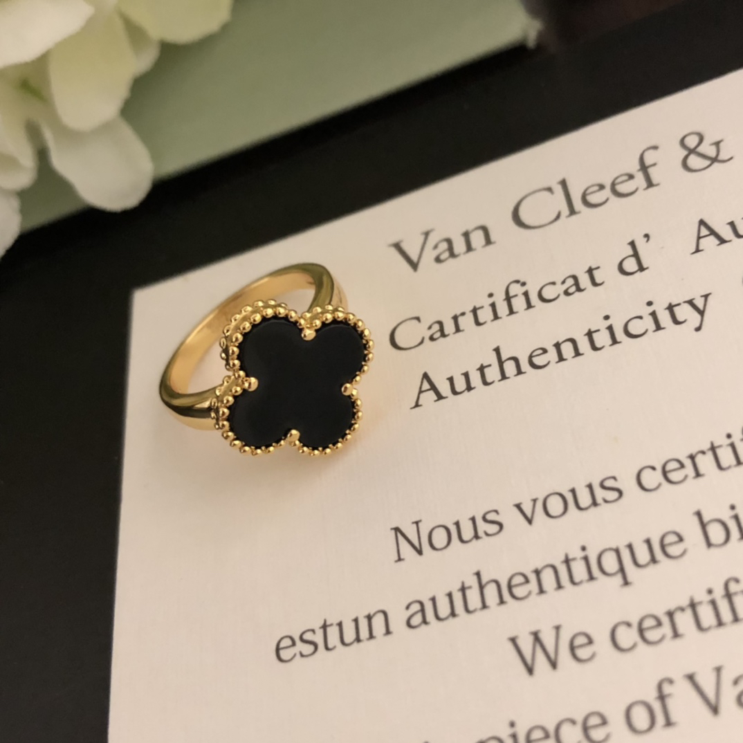 Van Cleef & Arpels ring-61