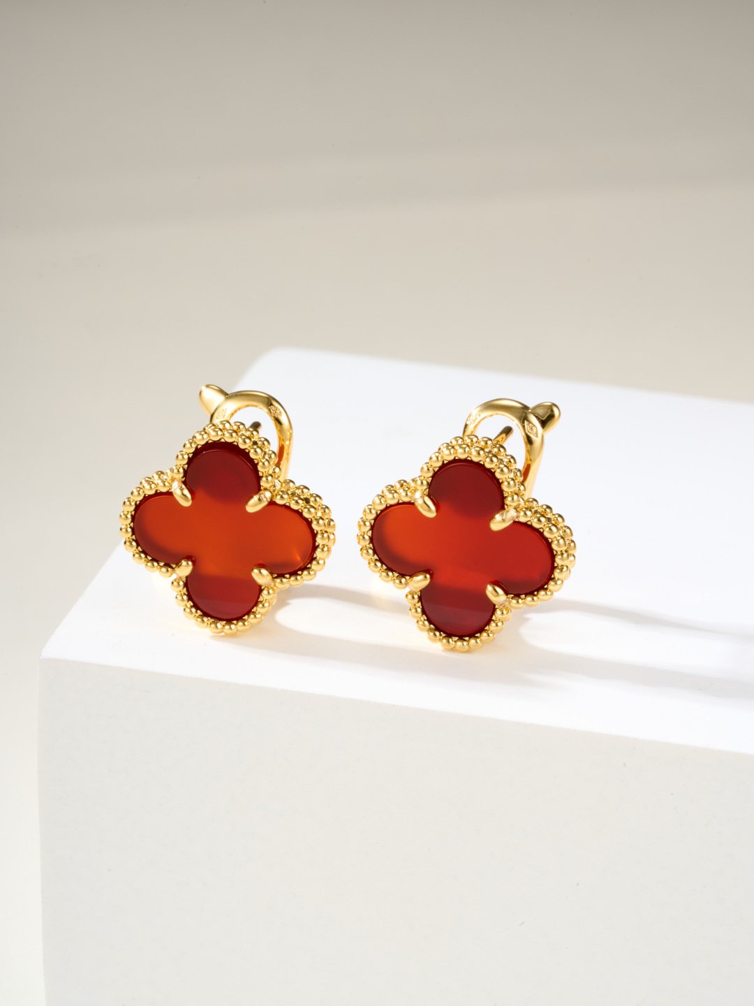 Van Cleef & Arpels earring-20