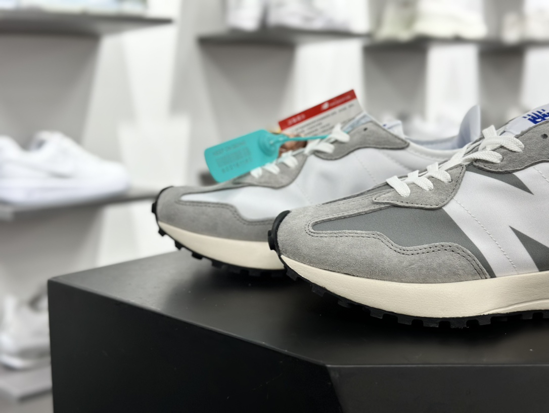 New Balance Sneakers-365