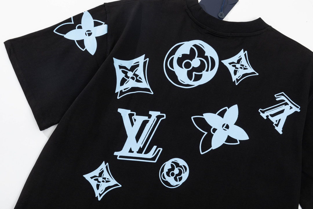 LV clothing-86